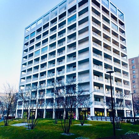 Top Urban Apartment - Free Parking, Green Energy, Modern Style Bratislava Exterior photo