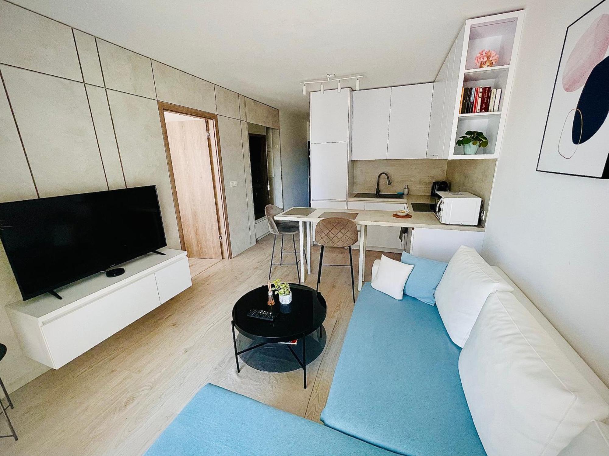 Top Urban Apartment - Free Parking, Green Energy, Modern Style Bratislava Exterior photo